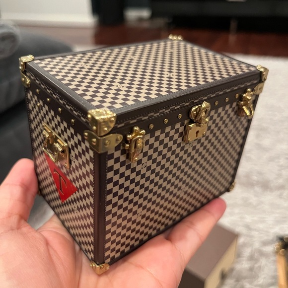🎀 LOUIS VUITTON 
Damier 1895 Ladies Hat Trunk Mini Malle Chapeaux Jewelry Box - Picture 1 of 16